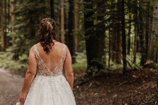 Hochzeitskleid 4.jpg